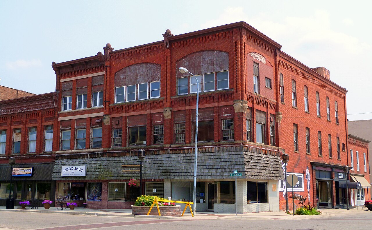 119-123 W Exchange St - Owosso Michigan